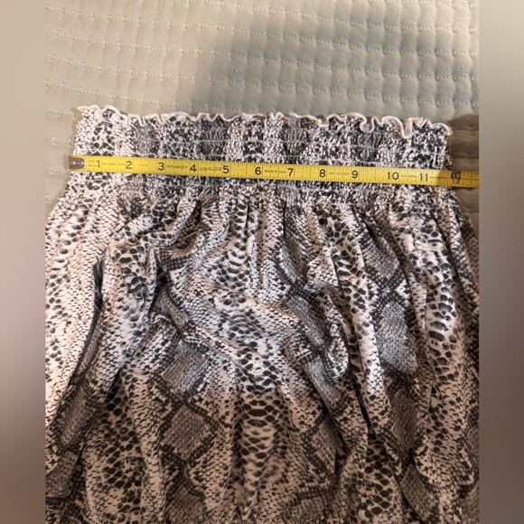 T.La Anthropologie Jia Smocked Tube Top. Size XS EUC - Picture 4 of 8